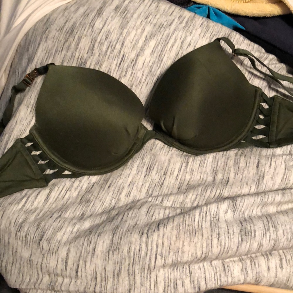 Green Victoria’s Secret bra